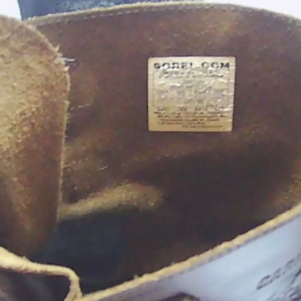 Sorel men caribou